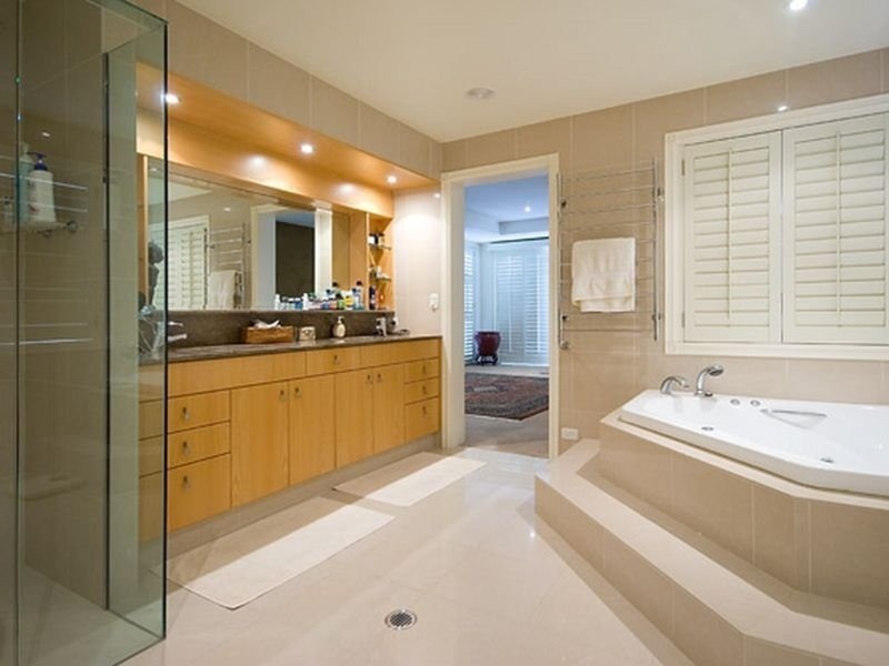 Paradise Waters QLD 4217