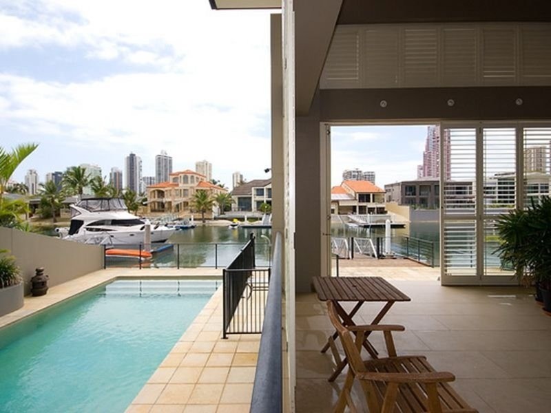 Paradise Waters QLD 4217