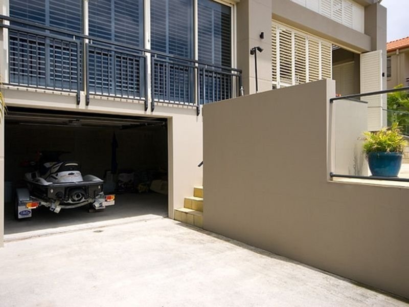 Paradise Waters QLD 4217