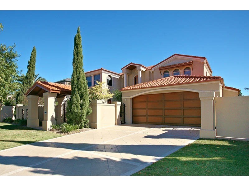 81 Sir Bruce Small Boulevard, Benowa Waters QLD 4217