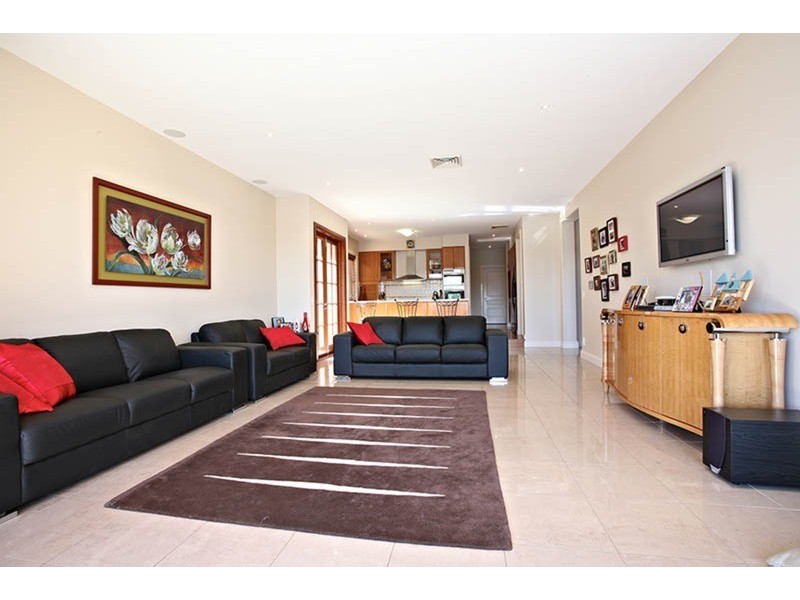 81 Sir Bruce Small Boulevard, Benowa Waters QLD 4217