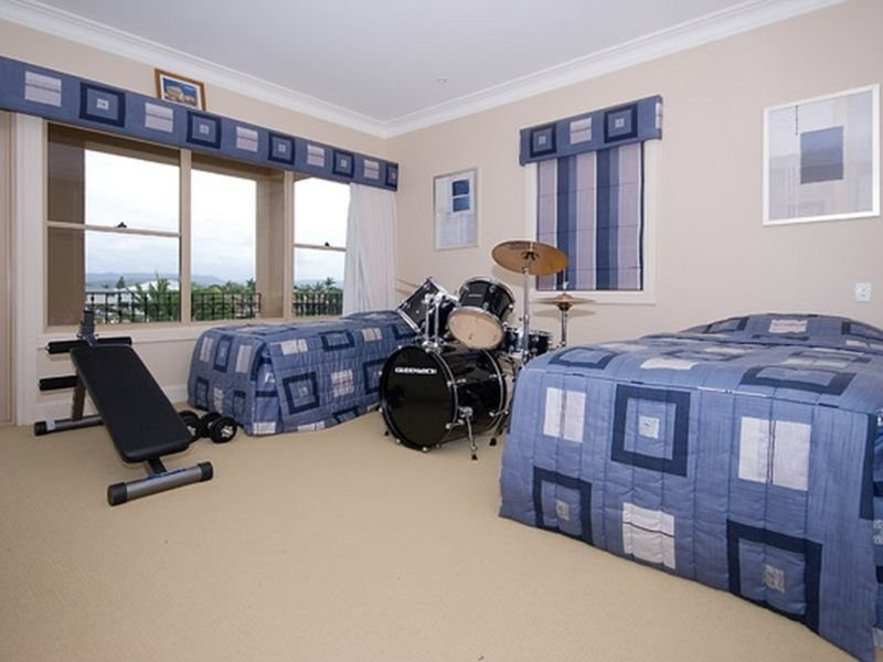 81 Sir Bruce Small Boulevard, Benowa Waters QLD 4217