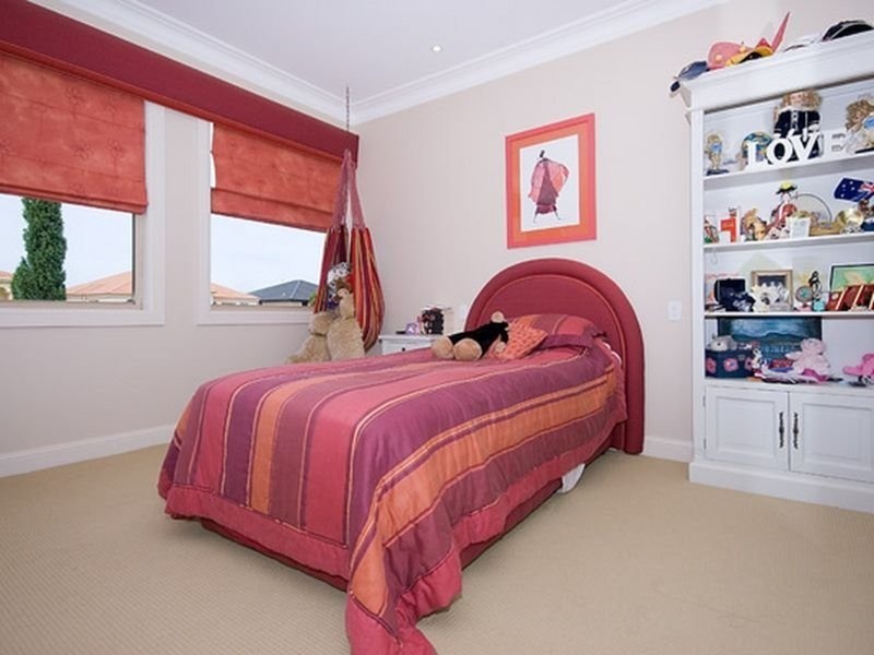 81 Sir Bruce Small Boulevard, Benowa Waters QLD 4217