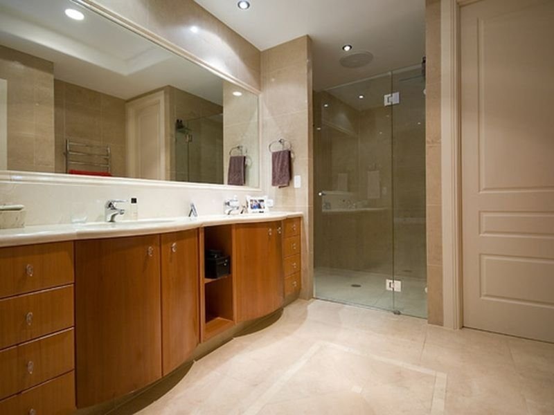 81 Sir Bruce Small Boulevard, Benowa Waters QLD 4217