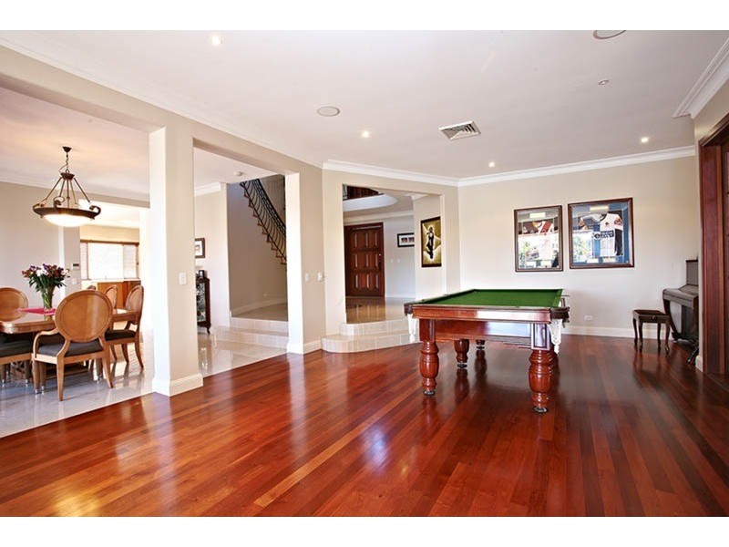 81 Sir Bruce Small Boulevard, Benowa Waters QLD 4217