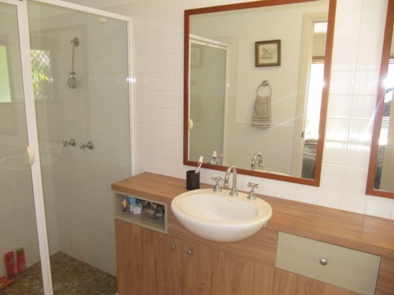 28 Peach Drive, Robina QLD 4226