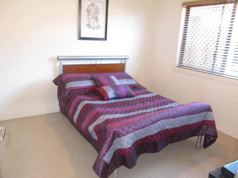 28 Peach Drive, Robina QLD 4226