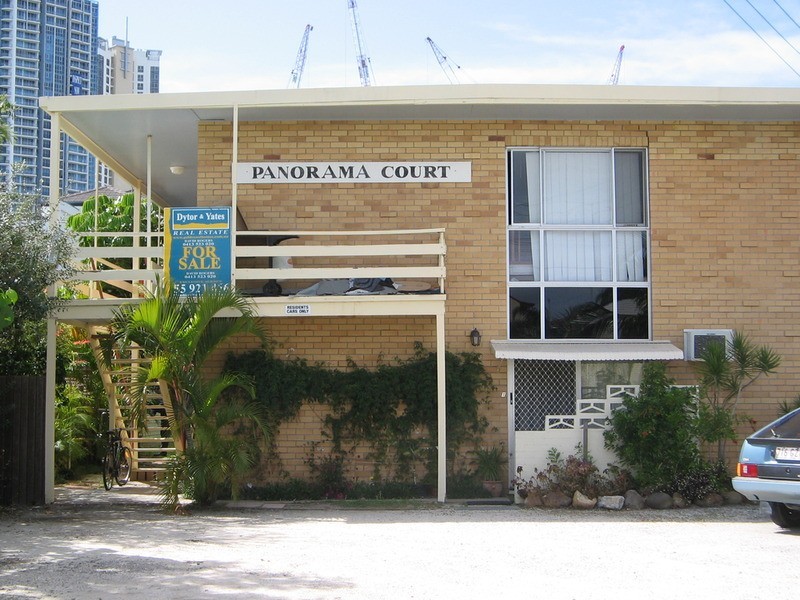 2/5 Stanhill Drive, Chevron Island QLD 4217