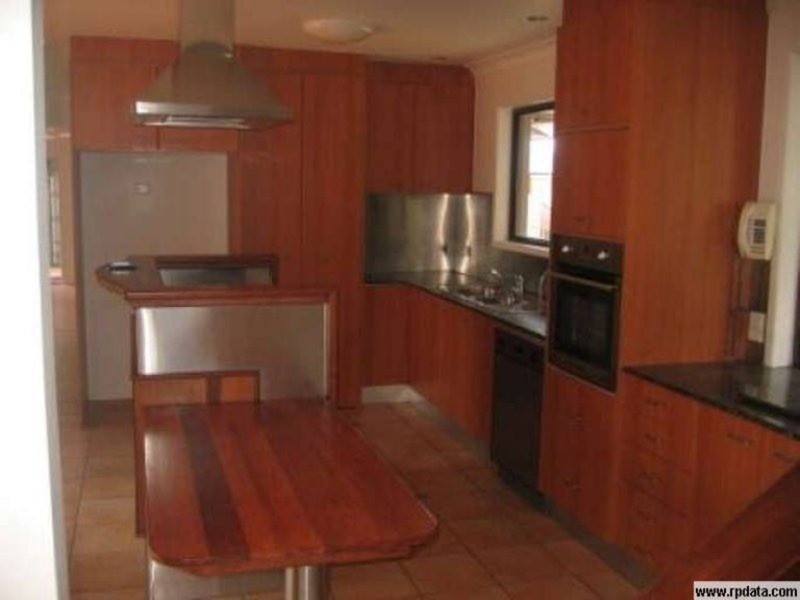 30 Blair Athol Crescent, Sorrento QLD 4217