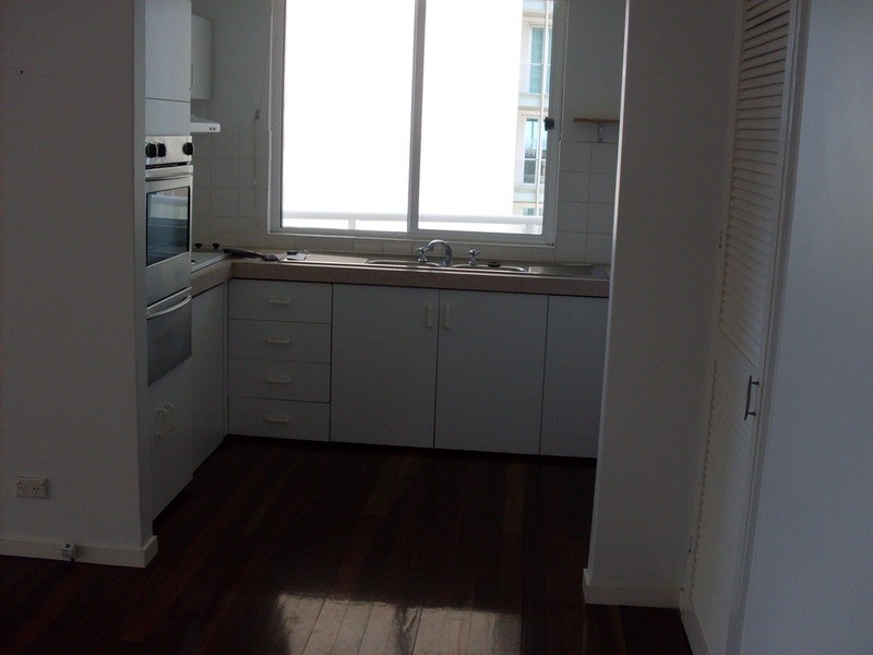 19/4 Clifford Street, Surfers Paradise QLD 4217