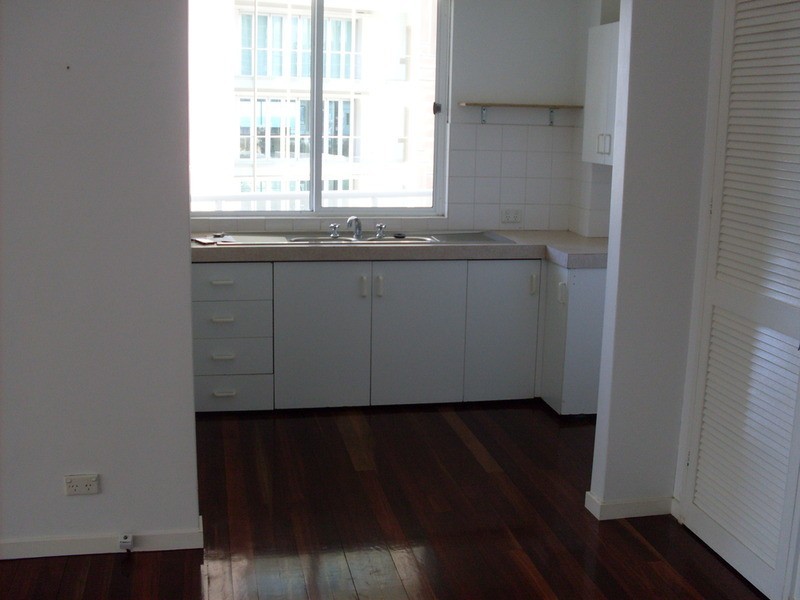 19/4 Clifford Street, Surfers Paradise QLD 4217