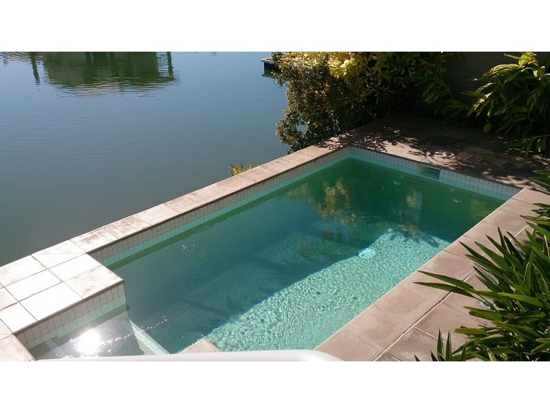 21 South Quay Drive, Biggera Waters QLD 4216