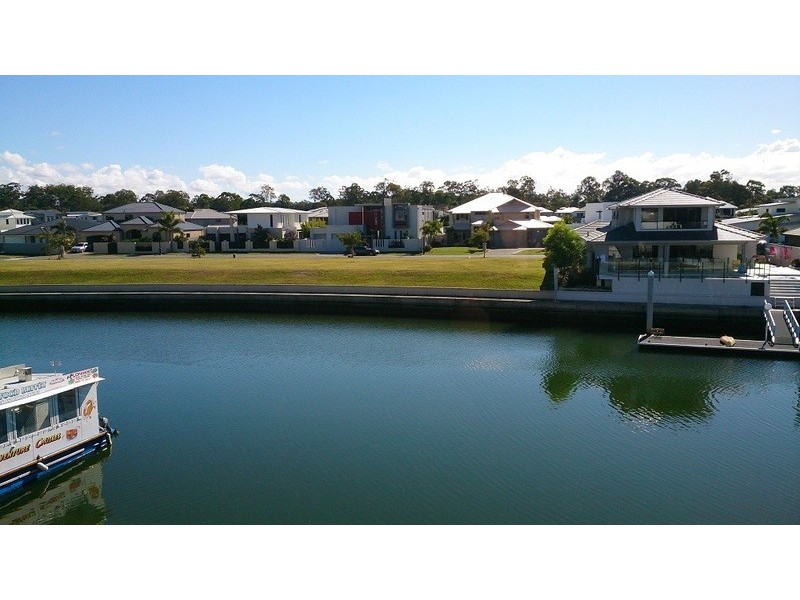 21 South Quay Drive, Biggera Waters QLD 4216