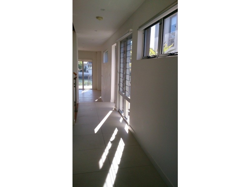 21 South Quay Drive, Biggera Waters QLD 4216