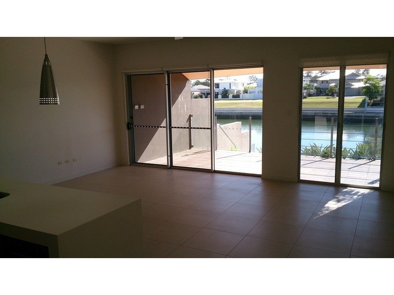 21 South Quay Drive, Biggera Waters QLD 4216