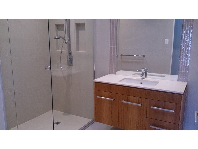 21 South Quay Drive, Biggera Waters QLD 4216