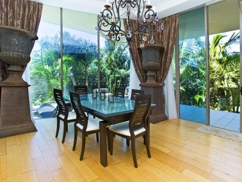 252 Hedges Avenue, Mermaid Beach QLD 4218