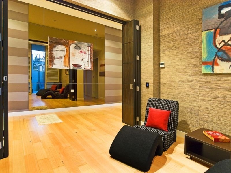 252 Hedges Avenue, Mermaid Beach QLD 4218