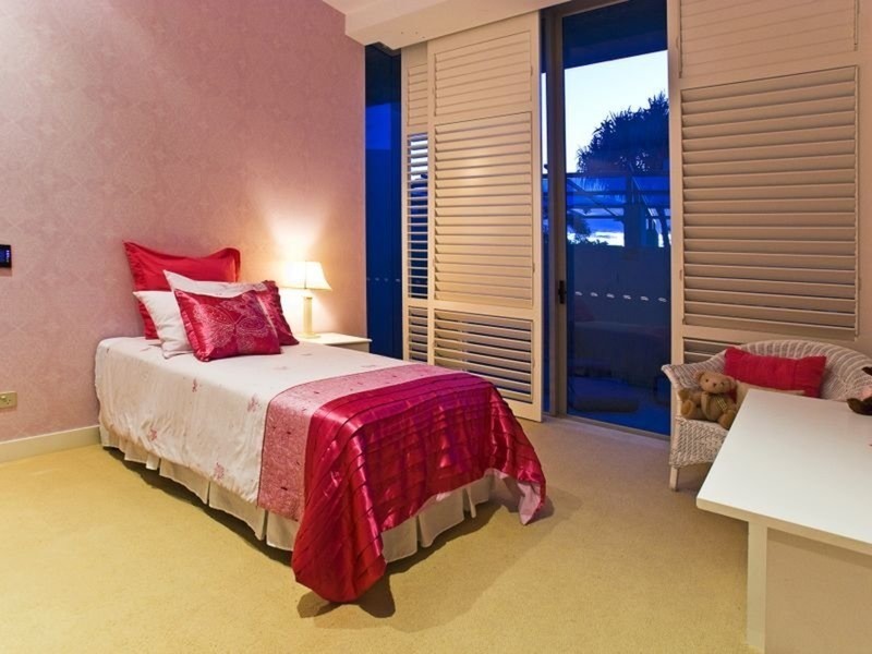 252 Hedges Avenue, Mermaid Beach QLD 4218