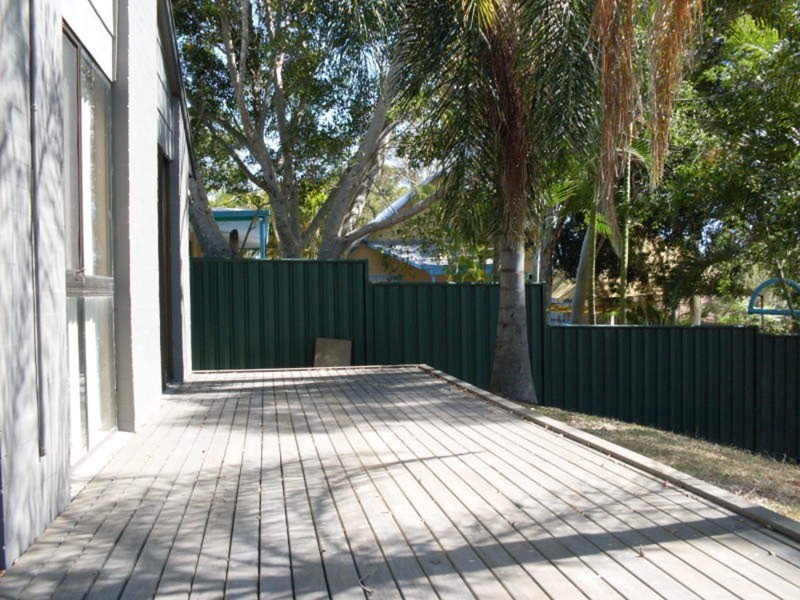 1/168 Whiting Street, Labrador QLD 4215