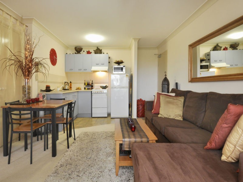 Chevron Island QLD 4217