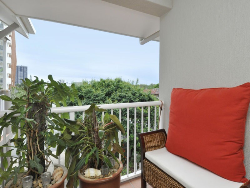 Chevron Island QLD 4217