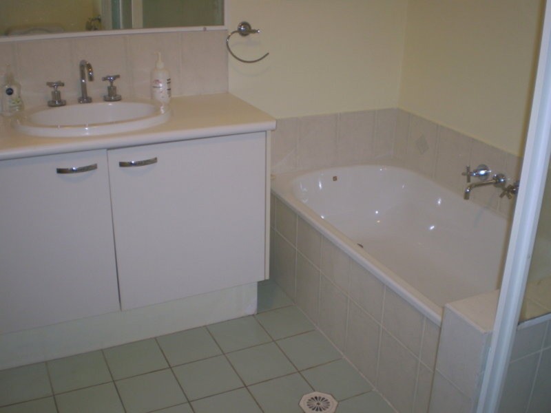 35 Palm Avenue, Surfers Paradise QLD 4217