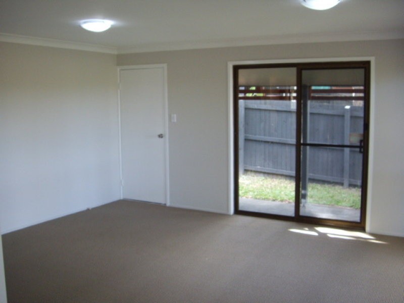 4/168 Whiting Street, Labrador QLD 4215