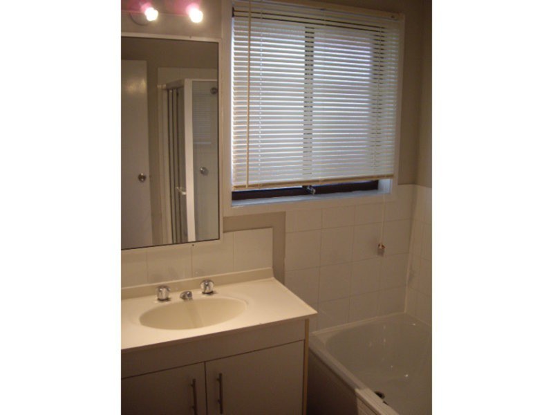 4/168 Whiting Street, Labrador QLD 4215