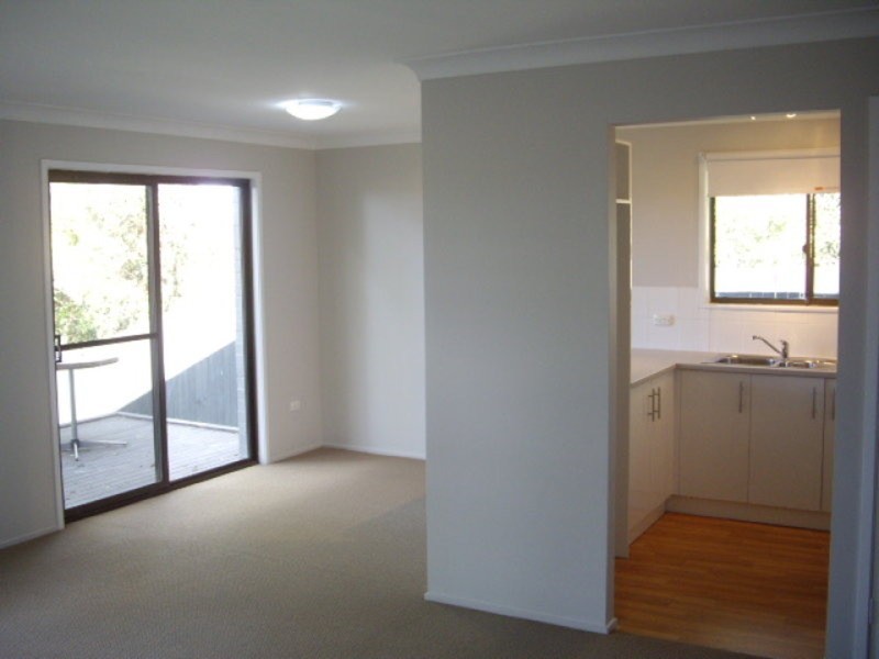 4/168 Whiting Street, Labrador QLD 4215