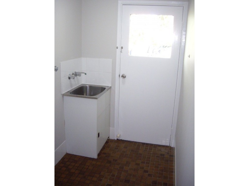 4/168 Whiting Street, Labrador QLD 4215