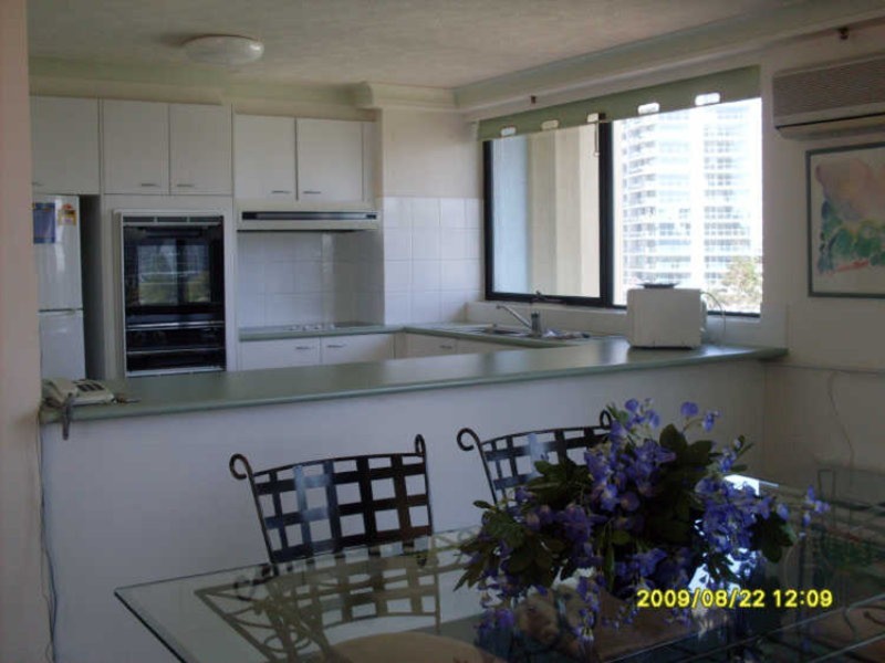 30 Laycock Street, Surfers Paradise QLD 4217