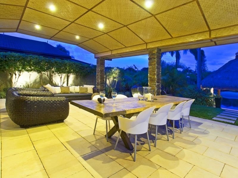 36 Moana Park Avenue, Broadbeach Waters QLD 4218