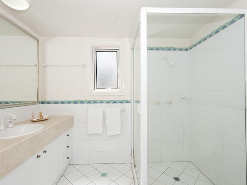 Moroccan View Avenue, Surfers Paradise QLD 4217