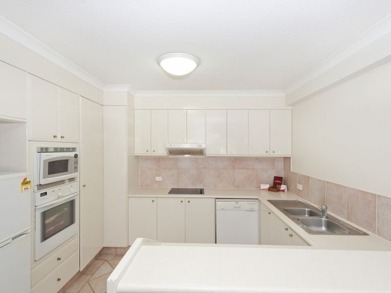Moroccan View Avenue, Surfers Paradise QLD 4217