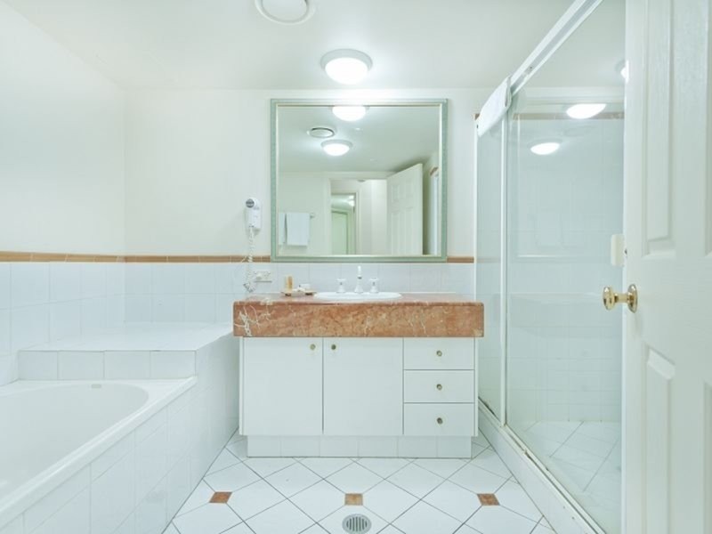 Moroccan View Avenue, Surfers Paradise QLD 4217