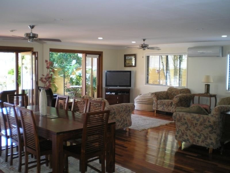 31 Remo Street, Isle Of Capri QLD 4217