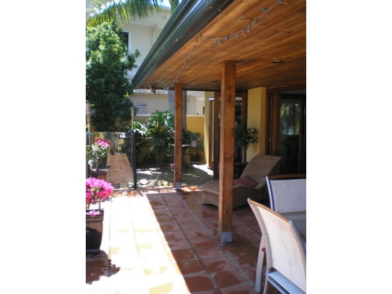 31 Remo Street, Isle Of Capri QLD 4217