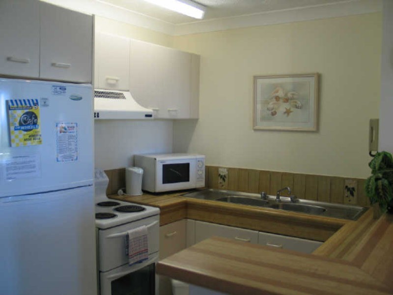 18/2943 Gold Coast Highway, Surfers Paradise QLD 4217