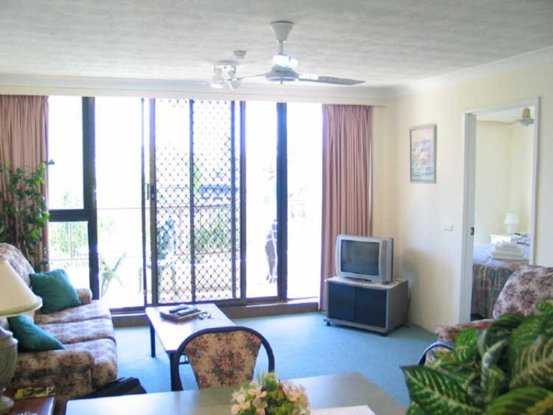 18/2943 Gold Coast Highway, Surfers Paradise QLD 4217