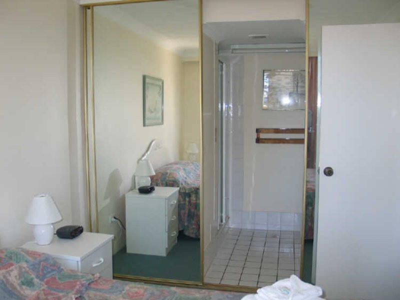 18/2943 Gold Coast Highway, Surfers Paradise QLD 4217