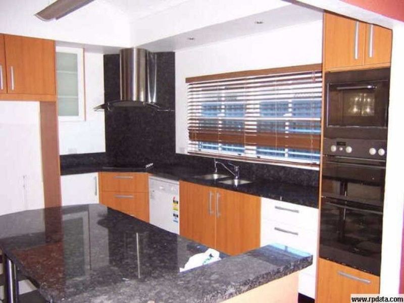 3 Allawah Street, Sorrento QLD 4217