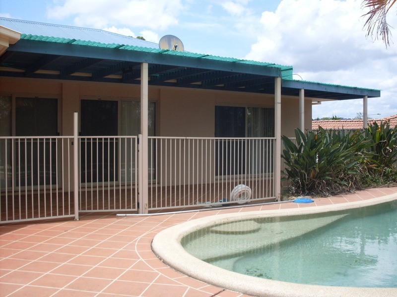 283 Napper Road, Arundel QLD 4214