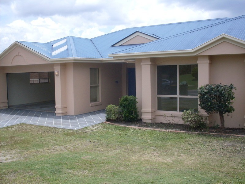 283 Napper Road, Arundel QLD 4214