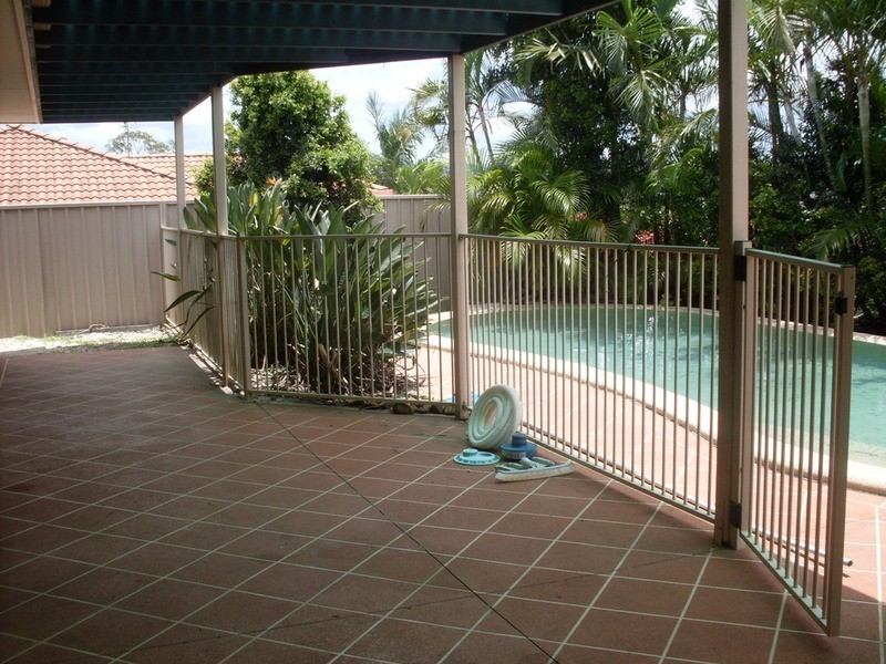 283 Napper Road, Arundel QLD 4214