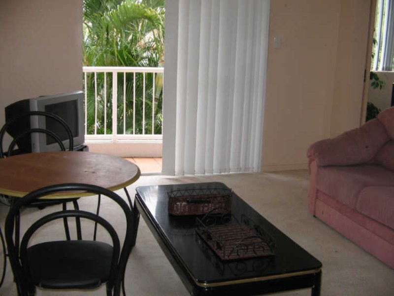 9/25 Darrambal Street, Chevron Island QLD 4217
