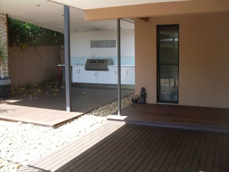 40 Brindisi Avenue, Isle Of Capri QLD 4217