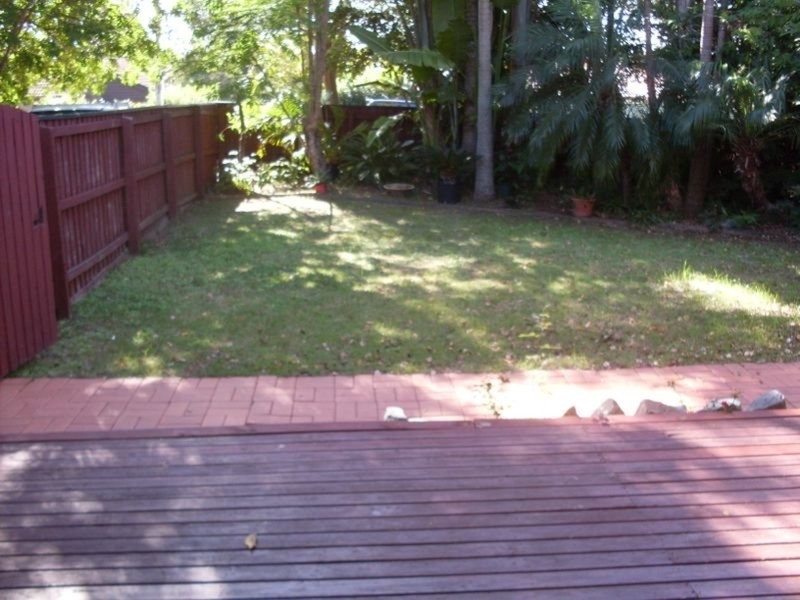 142 Bamboo Avenue, Benowa QLD 4217