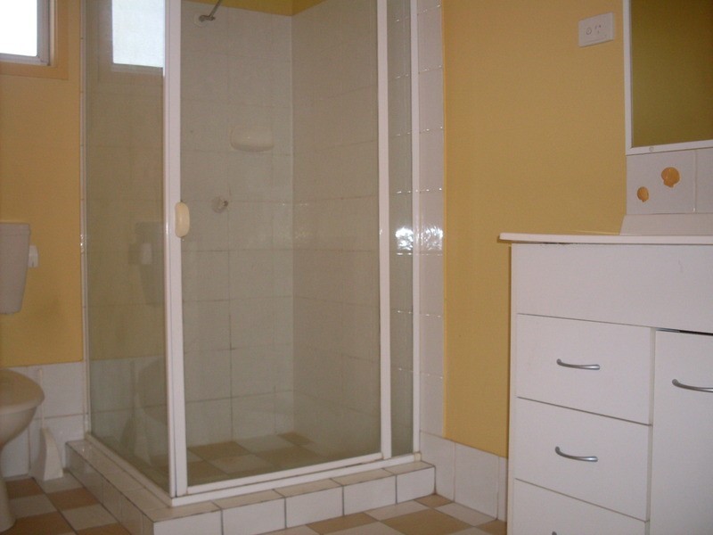 142 Bamboo Avenue, Benowa QLD 4217