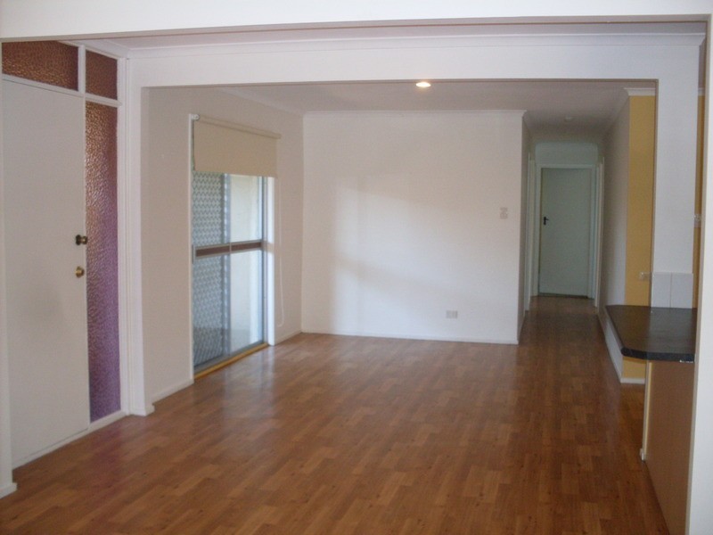 142 Bamboo Avenue, Benowa QLD 4217